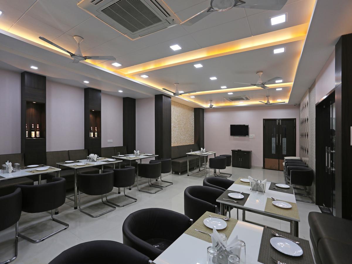 Oyo 10360 Hotel Grand Manoranjan Gorakhpur Exterior foto